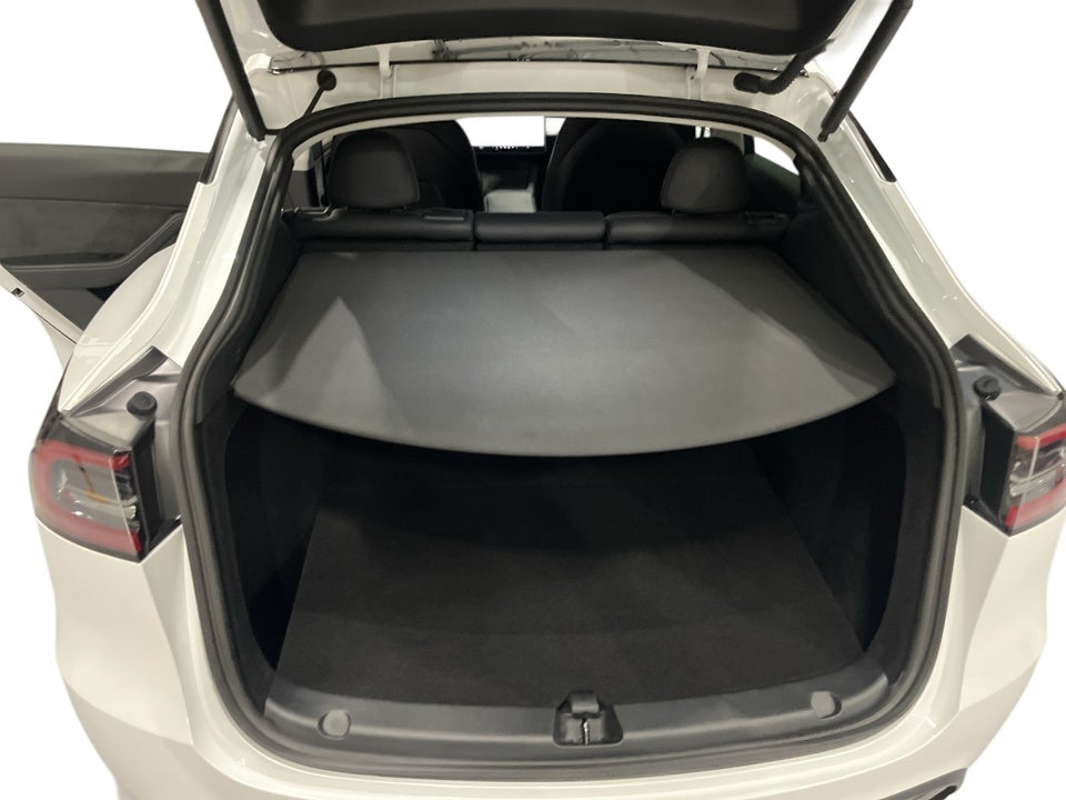 Tesla Model Y Long Range AWD 5d