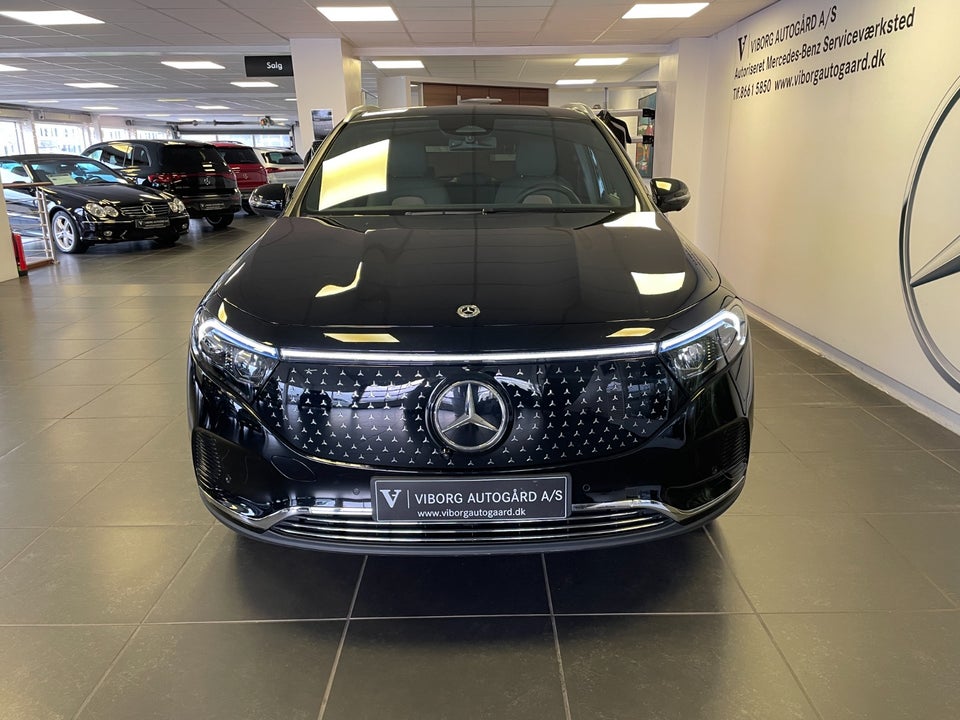 Mercedes EQA300 4Matic 5d