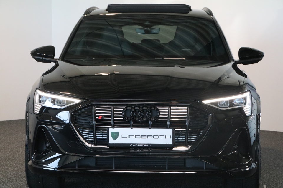Audi e-tron S quattro 5d
