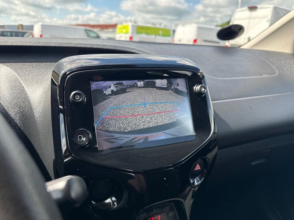 Citroën C1 1,0 VTi Shine 5d