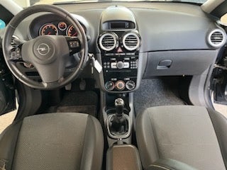 Opel Corsa 1,4 16V Cosmo 5d