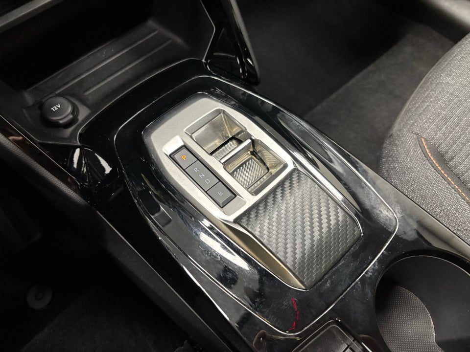 Peugeot e-208 50 Style 5d