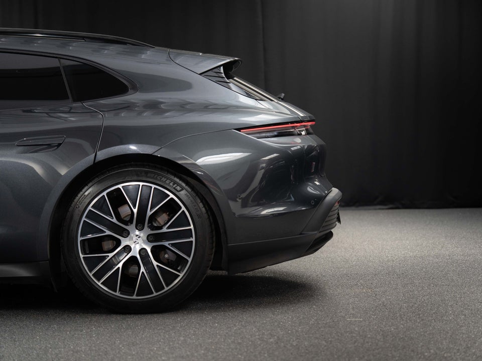 Porsche Taycan Performance+ Sport Turismo 5d