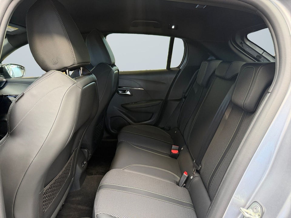 Peugeot e-208 54 GT 5d