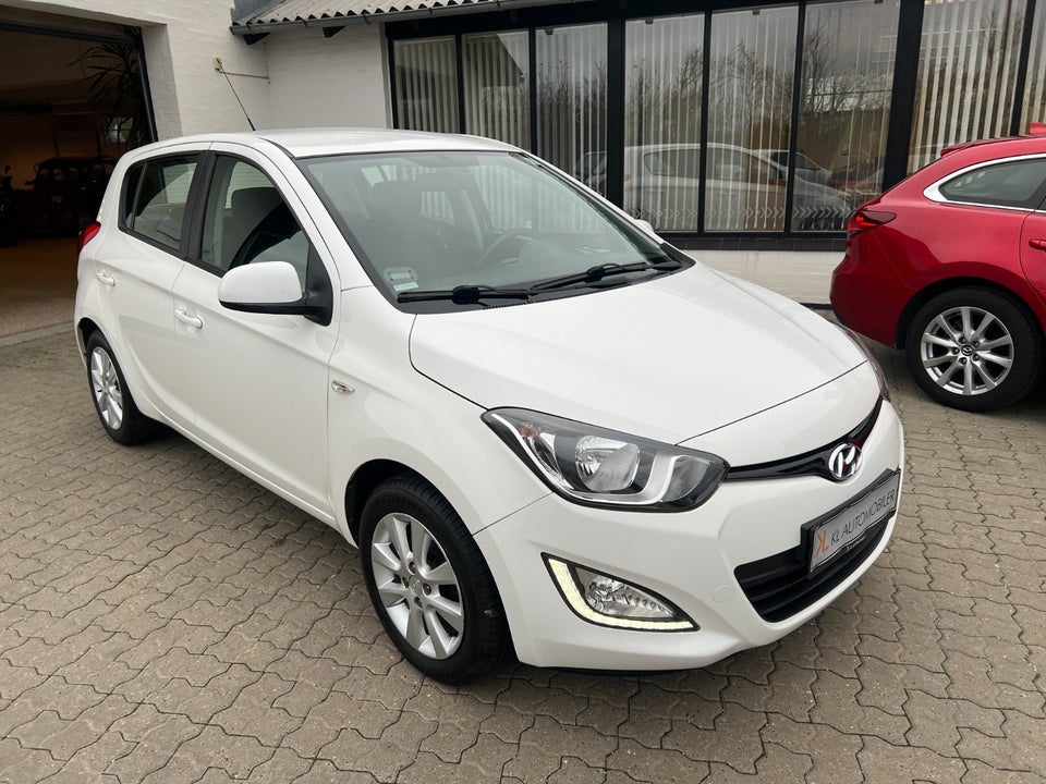 Hyundai i20 1,25 Classic XTR+ 5d