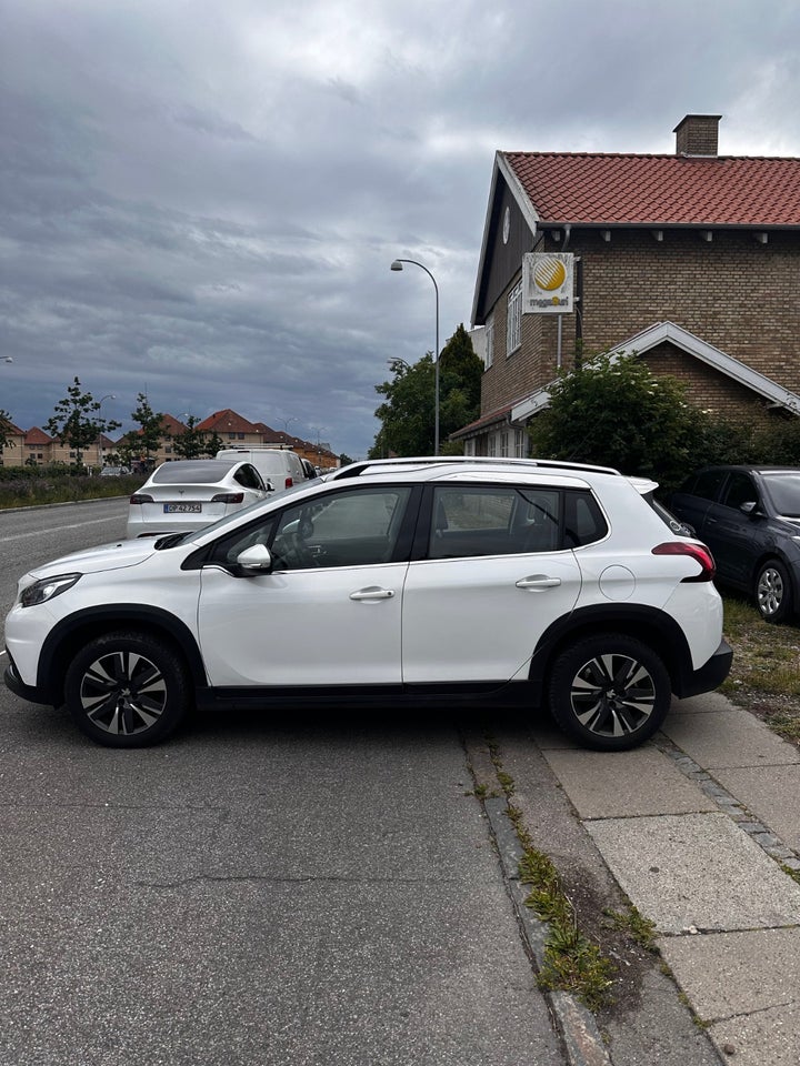 Peugeot 2008 1,2 e-THP 110 Allure 5d