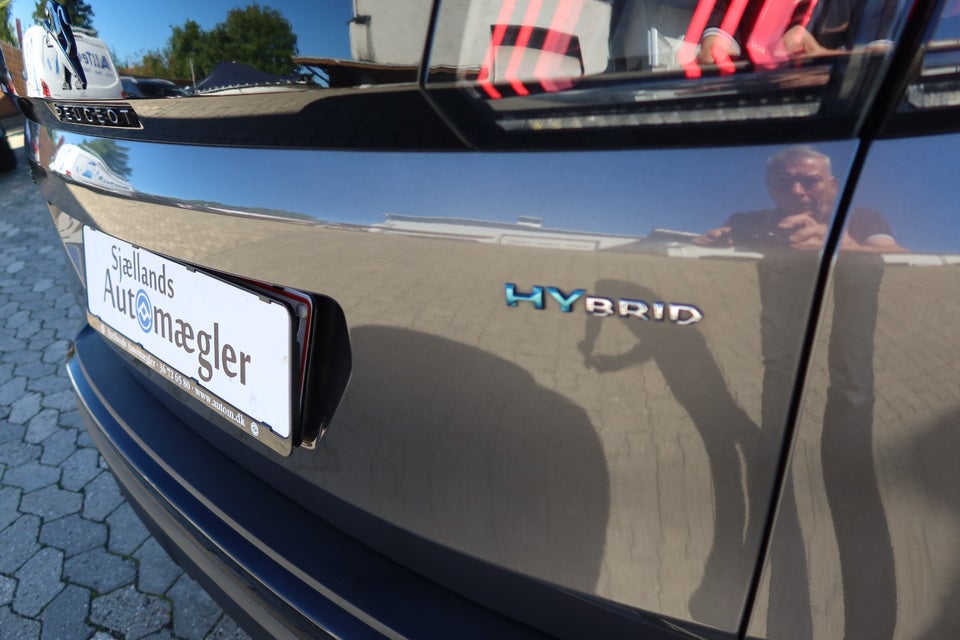 Peugeot 3008 1,6 Hybrid GT Black Pack EAT8 5d