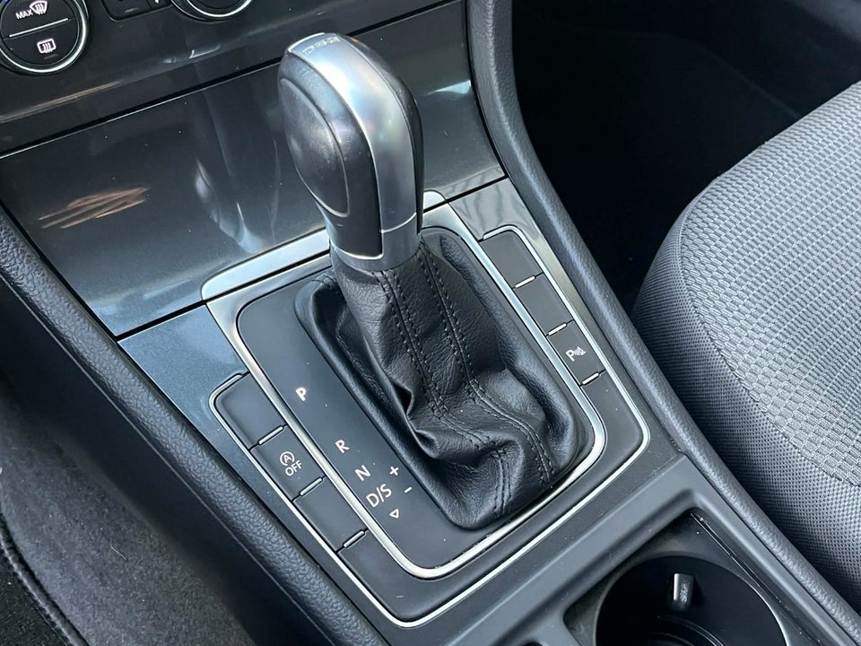 VW Golf VII 1,5 TSi 130 Comfortline DSG 5d