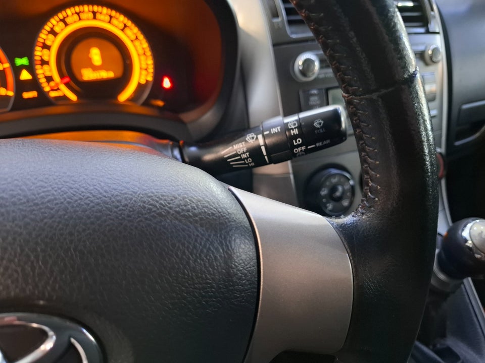 Toyota Auris 1,6 Luna 5d
