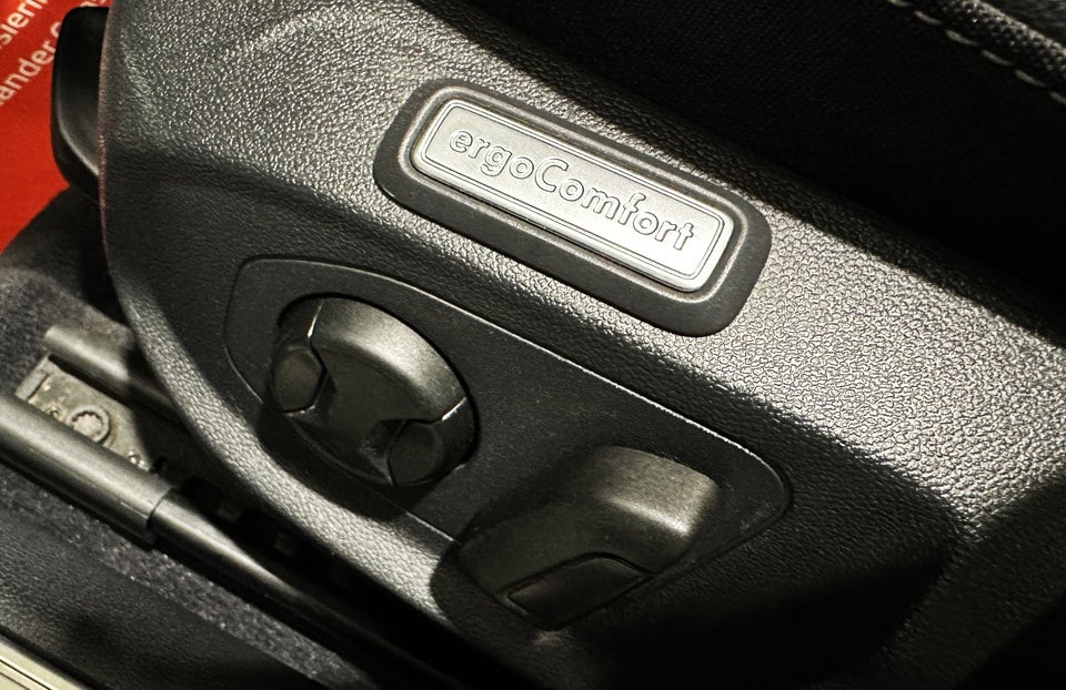 VW Arteon 2,0 TDi 150 R-line DSG BMT 4d