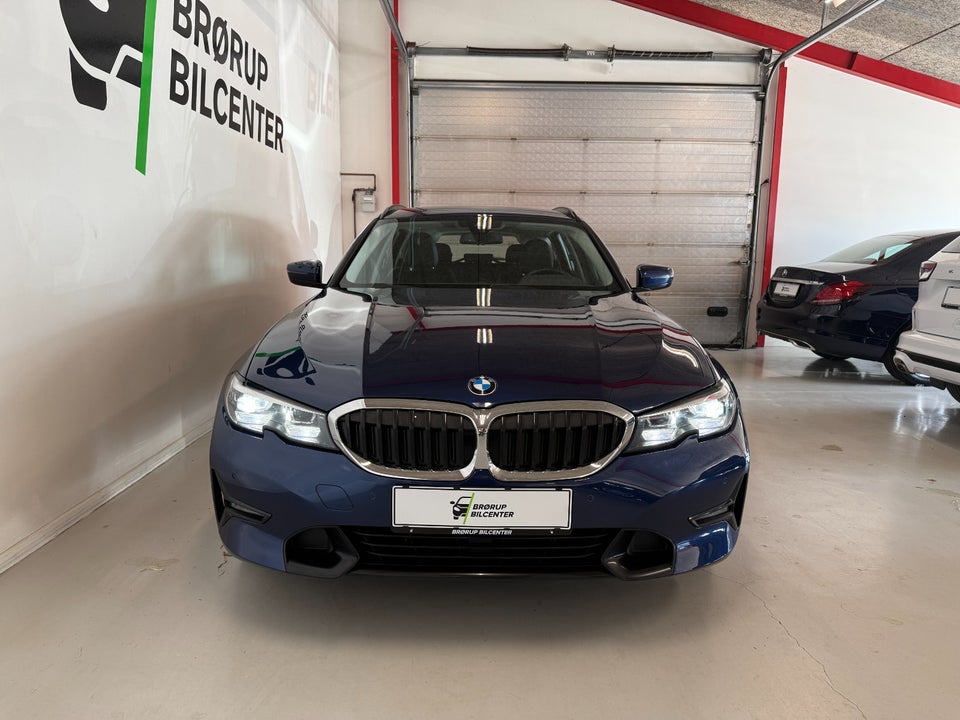 BMW 320i 2,0 Touring Sport Line aut. 5d