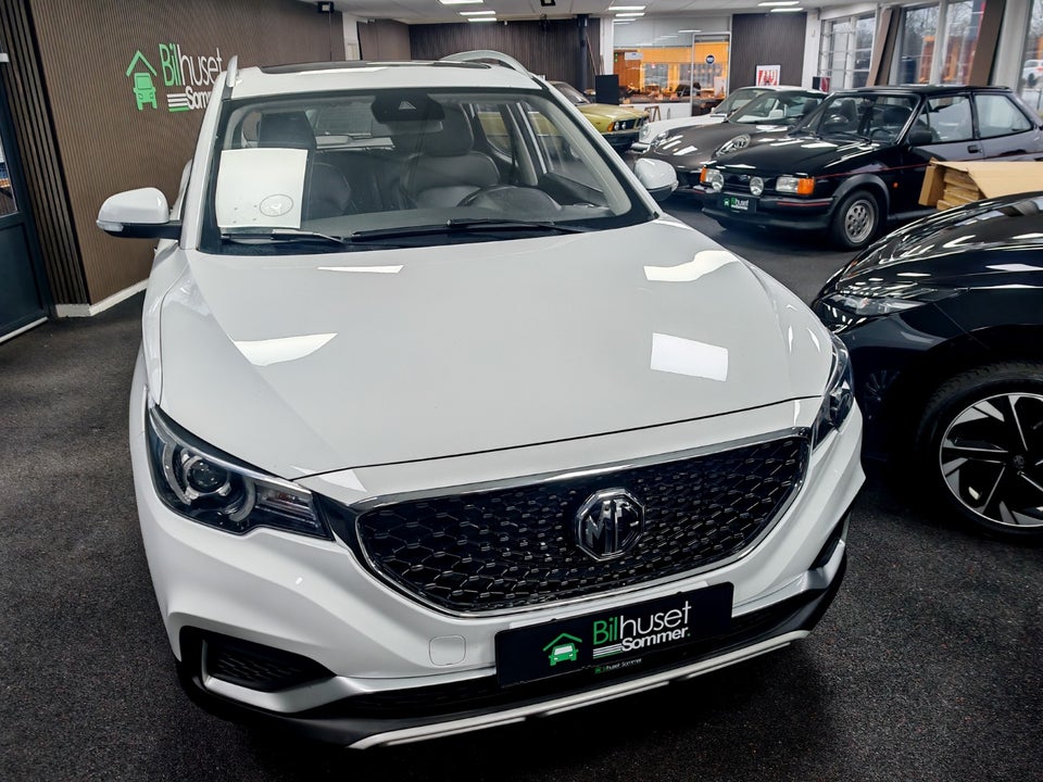 MG ZS EV Luxury 5d