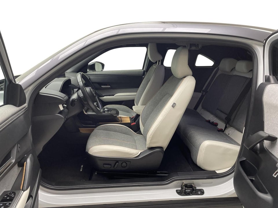 Mazda MX-30 e-SkyActiv First Edition 5d