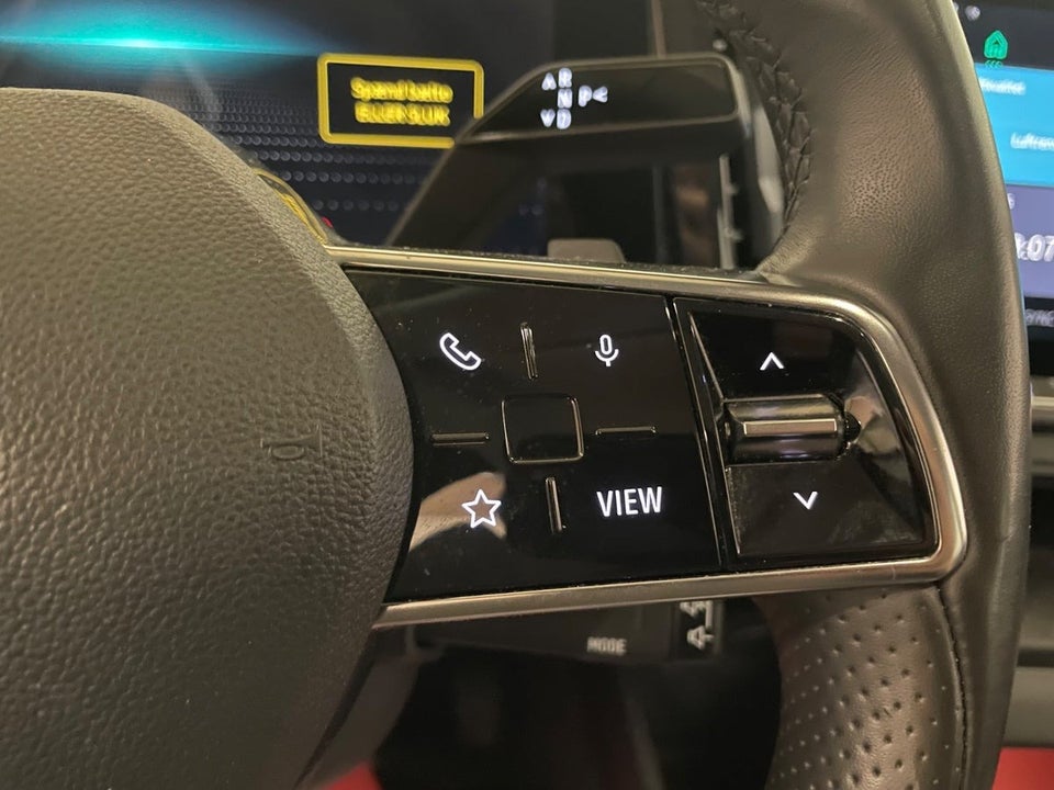 Renault Megane E-Tech 40 Equilibre 5d