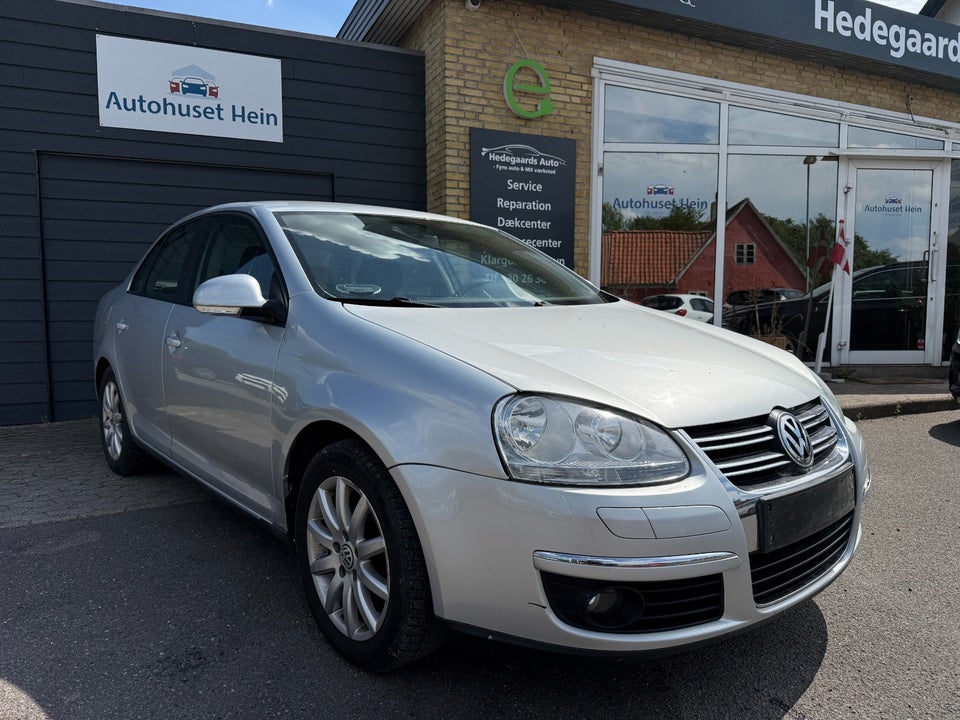 VW Jetta 1,6 Trendline 4d