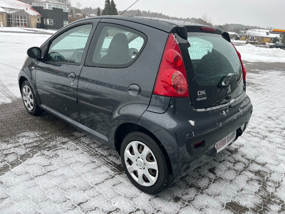 Peugeot 107 1,0 SE 5d