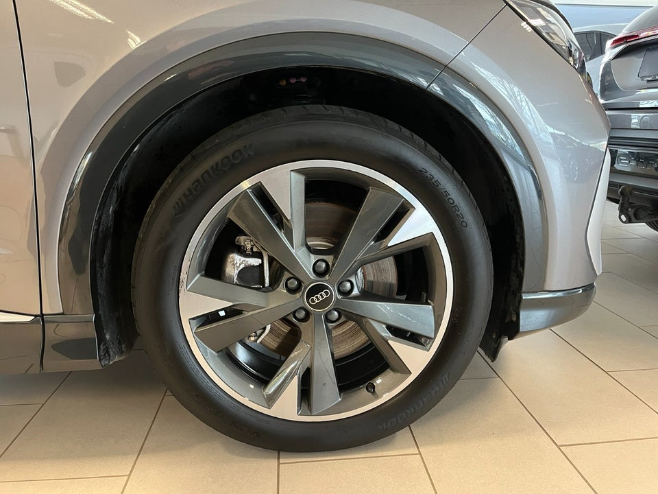 Audi Q4 e-tron 45 S-line 5d