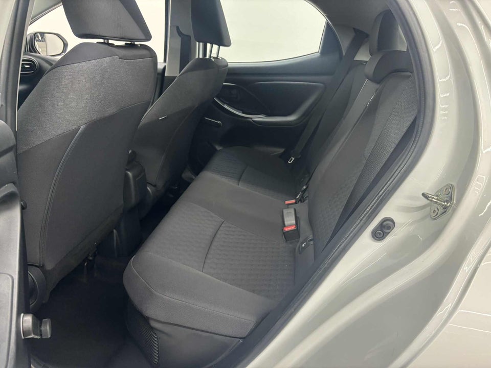 Toyota Yaris 1,5 Hybrid H3 e-CVT 5d