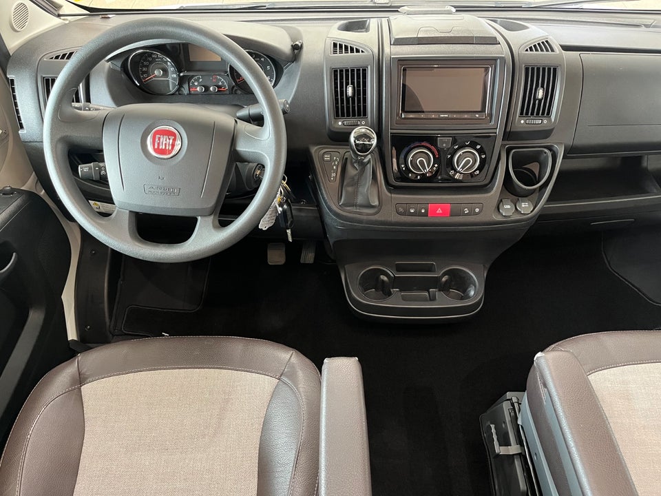 Fiat Adria 2,3 Coral Plus 670 SLT aut. 3d