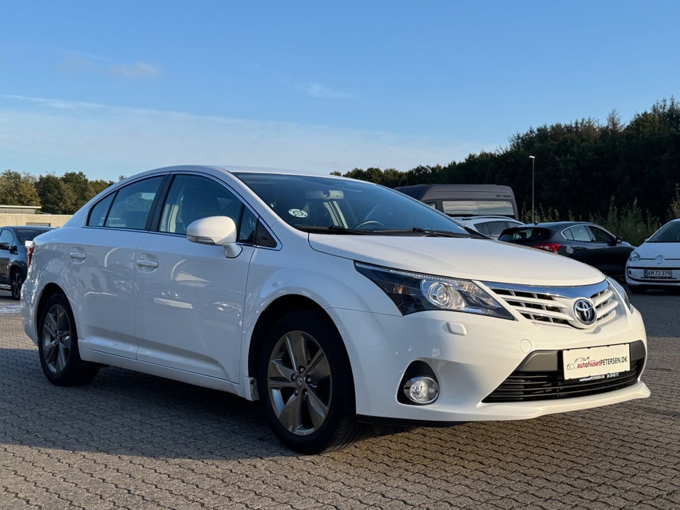 Toyota Avensis 1,6 VVT-i T2 Premium 4d