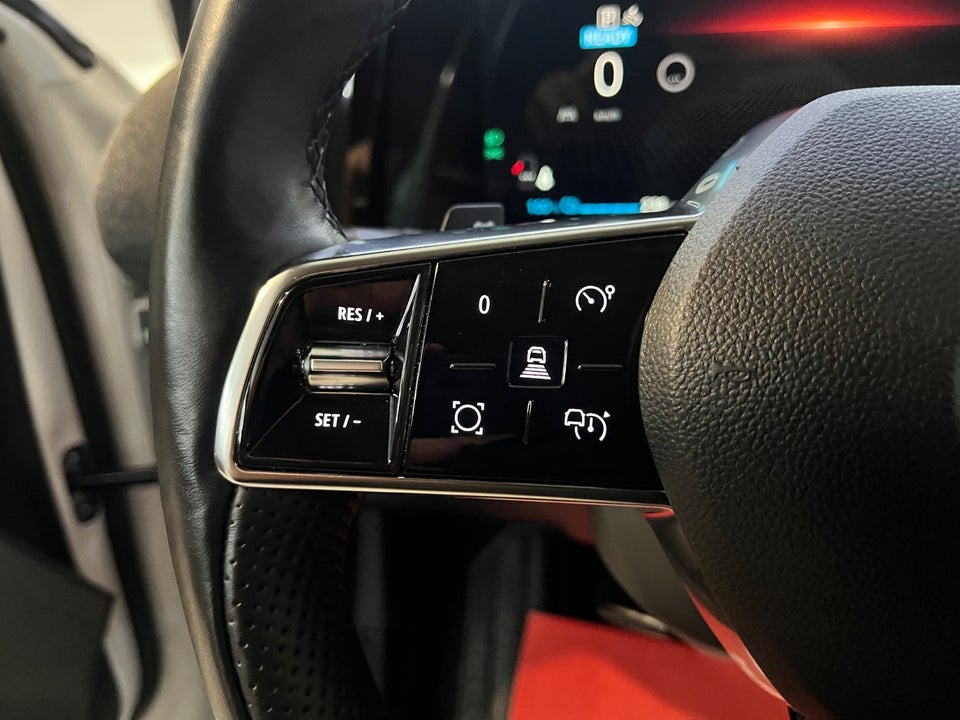 Renault Megane E-Tech 40 Equilibre 5d