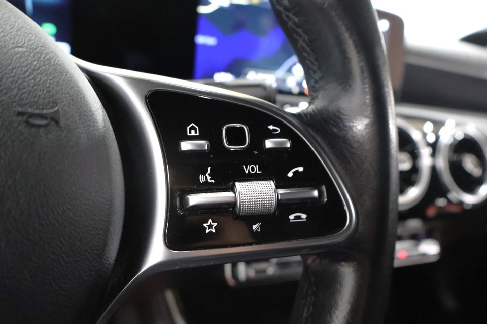 Mercedes A200 1,3 Progressive Line aut. 5d