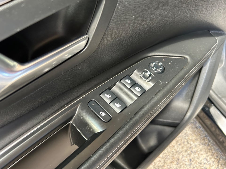 Peugeot 5008 1,5 BlueHDi 130 Allure EAT8 7prs 5d
