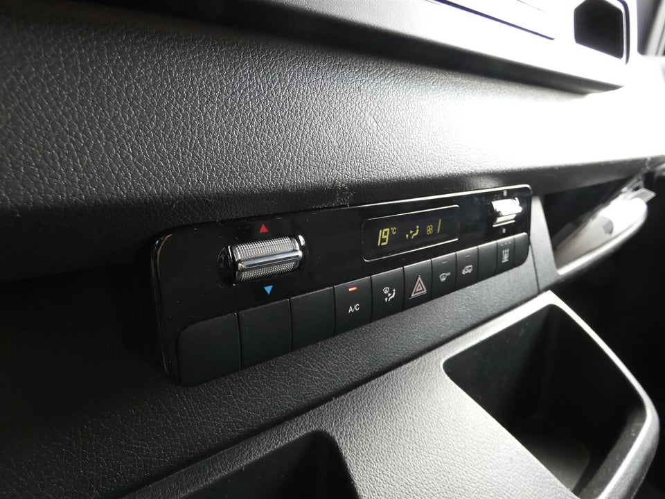 Mercedes Sprinter 317 2,0 CDi A3 Chassis aut. RWD 2d