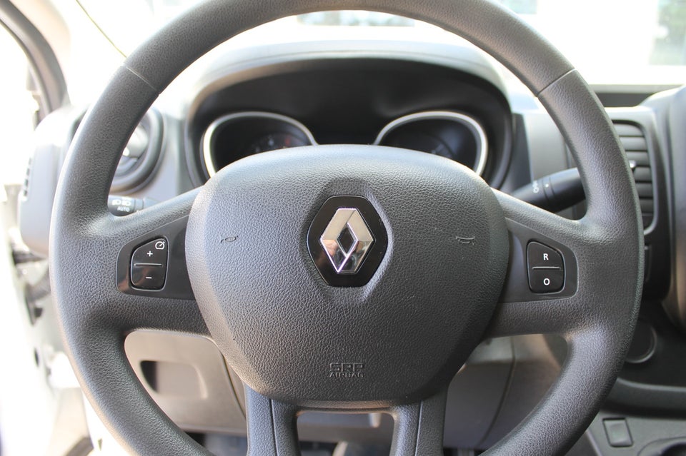 Renault Trafic T29 2,0 dCi 120 L2H1