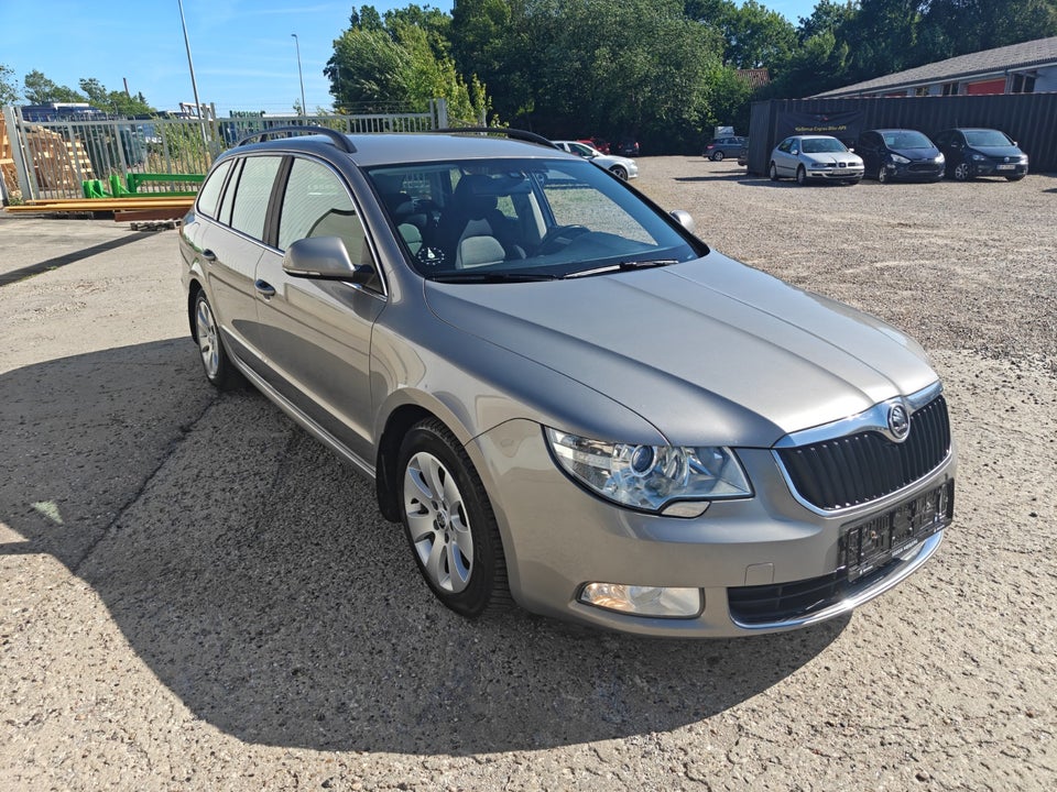 Skoda Superb 1,6 TDi 105 Ambition Combi GreenLine 5d