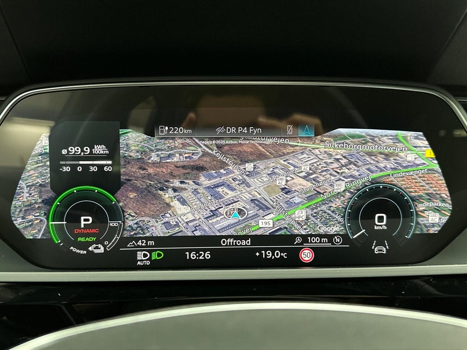 Audi Q8 e-tron 55 S-line quattro 5d