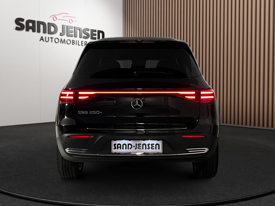 Mercedes EQB250+ Electric Art 5d