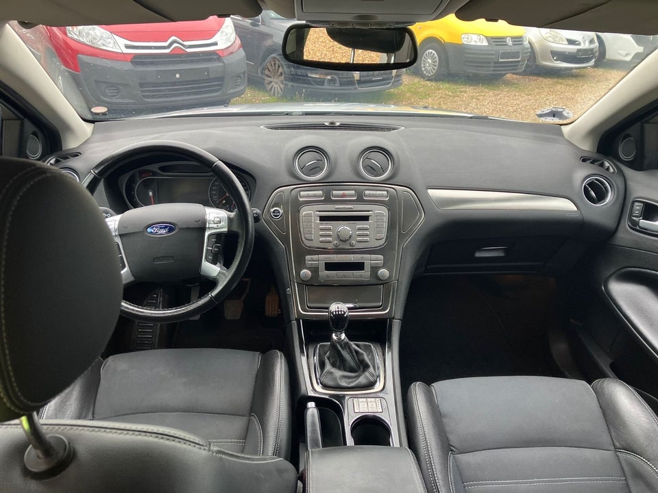 Ford Mondeo 2,5 20V Turbo Titanium stc. 5d