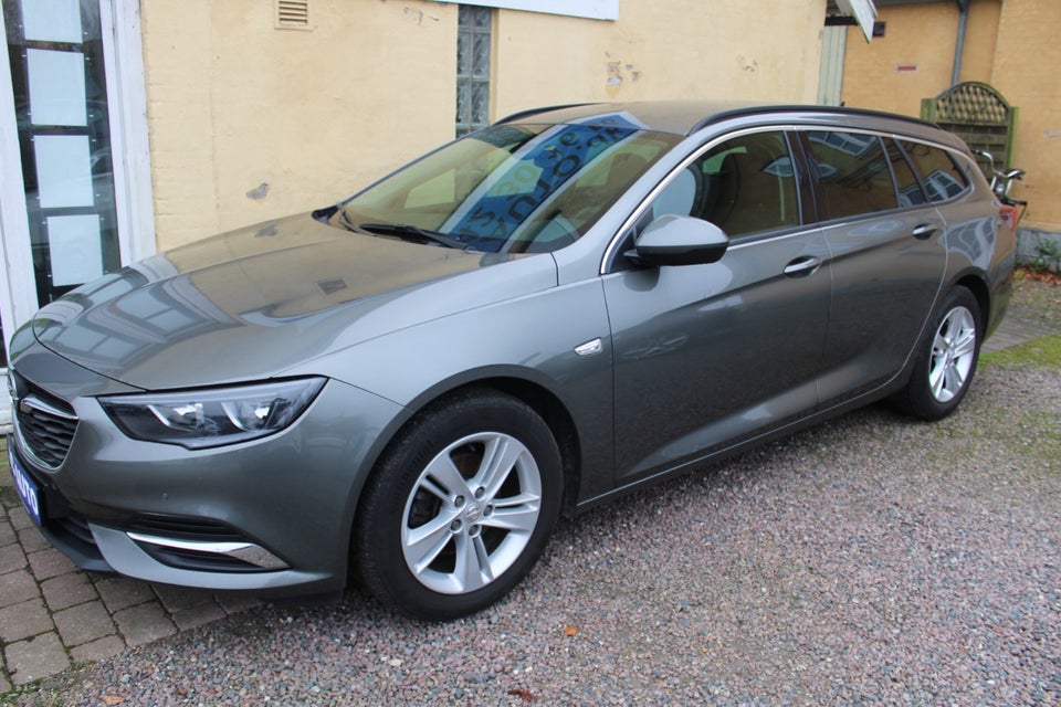 Opel Insignia 1,6 CDTi 136 Excite Sports Tourer 5d