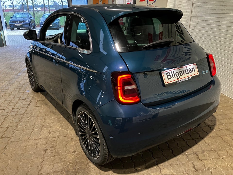 Fiat 500e 42 la Prima 3+1 4d