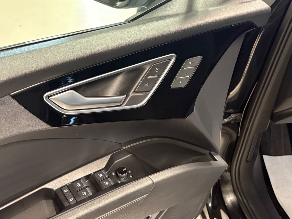 Audi Q4 e-tron 40 S-line 5d