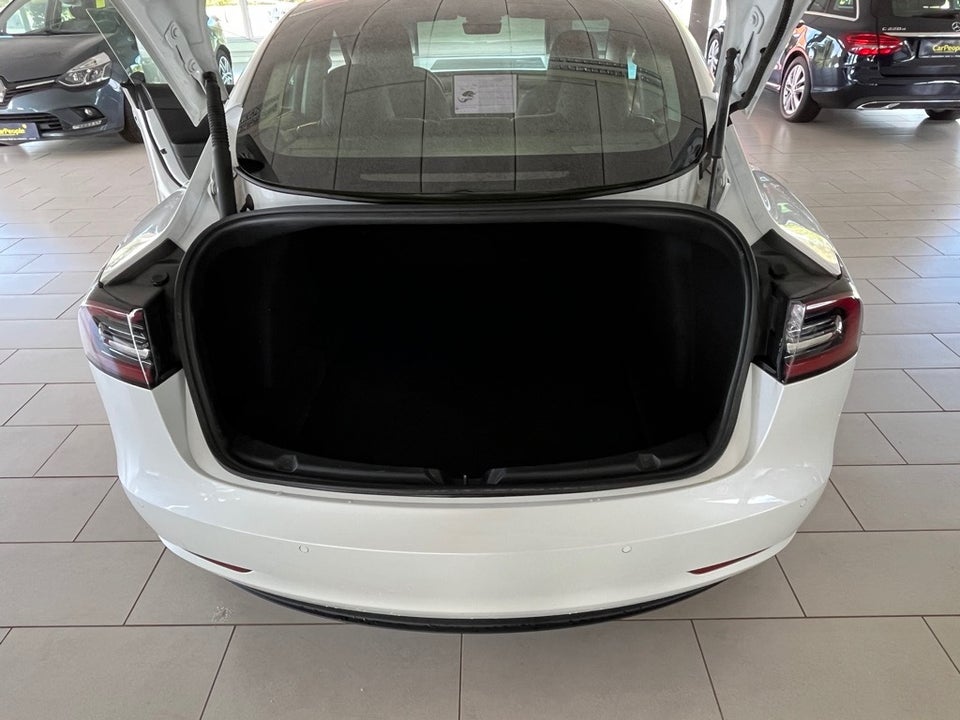 Tesla Model 3 Long Range AWD 4d