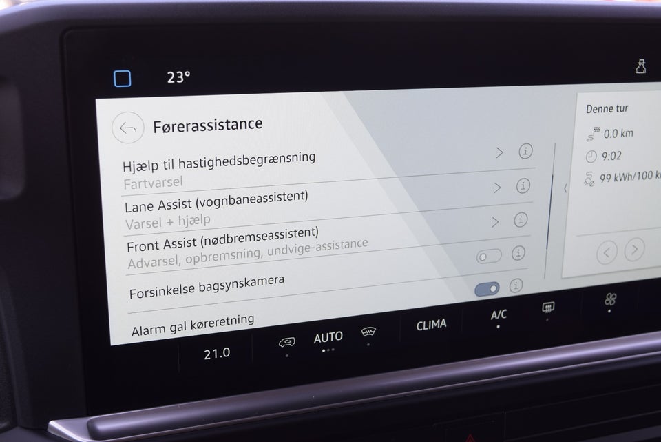 VW e-Caravelle 64 Basis SWB