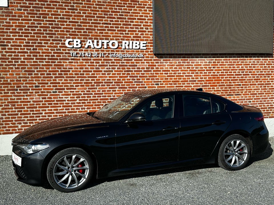 Alfa Romeo Giulia 2,0 T 280 Veloce aut. Q4 4d