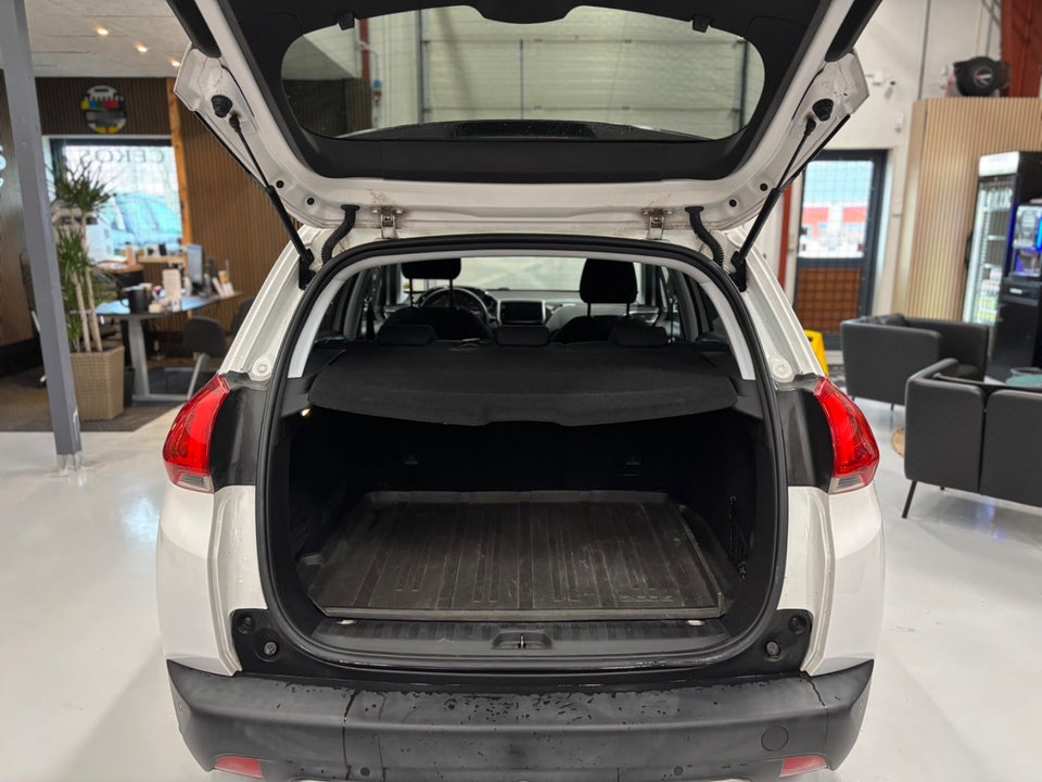 Peugeot 2008 1,2 VTi 82 Active 5d