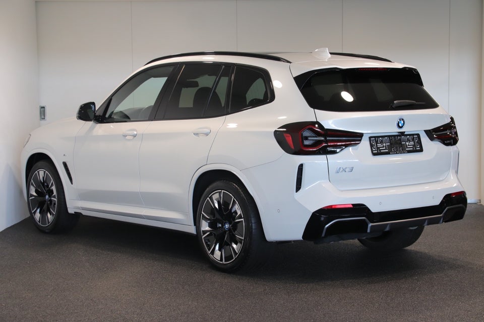 BMW iX3 Charged Plus M-Sport 5d