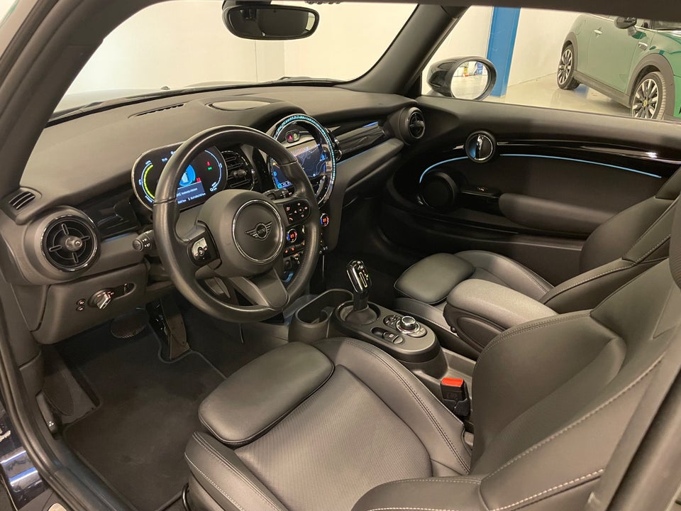 MINI Cooper SE Classic Trim 3d