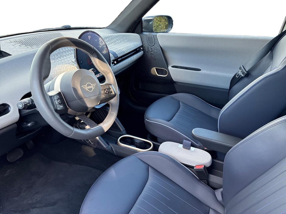 MINI Cooper SE Favoured Trim M 3d