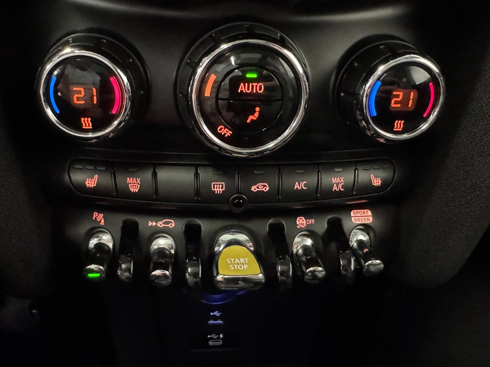 MINI Cooper SE Camden Edition 3d