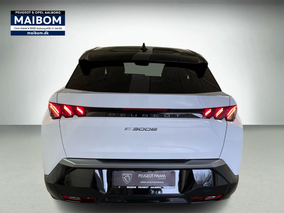 Peugeot e-3008 77 GT Pack 5d