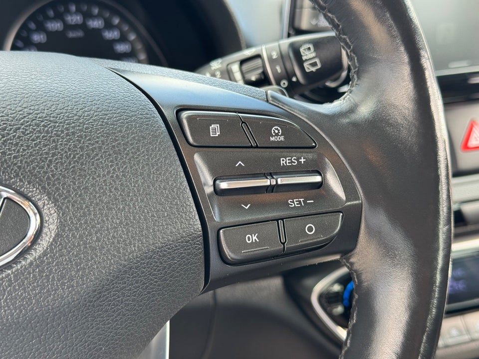 Hyundai i30 1,4 T-GDi Premium stc. DCT 5d