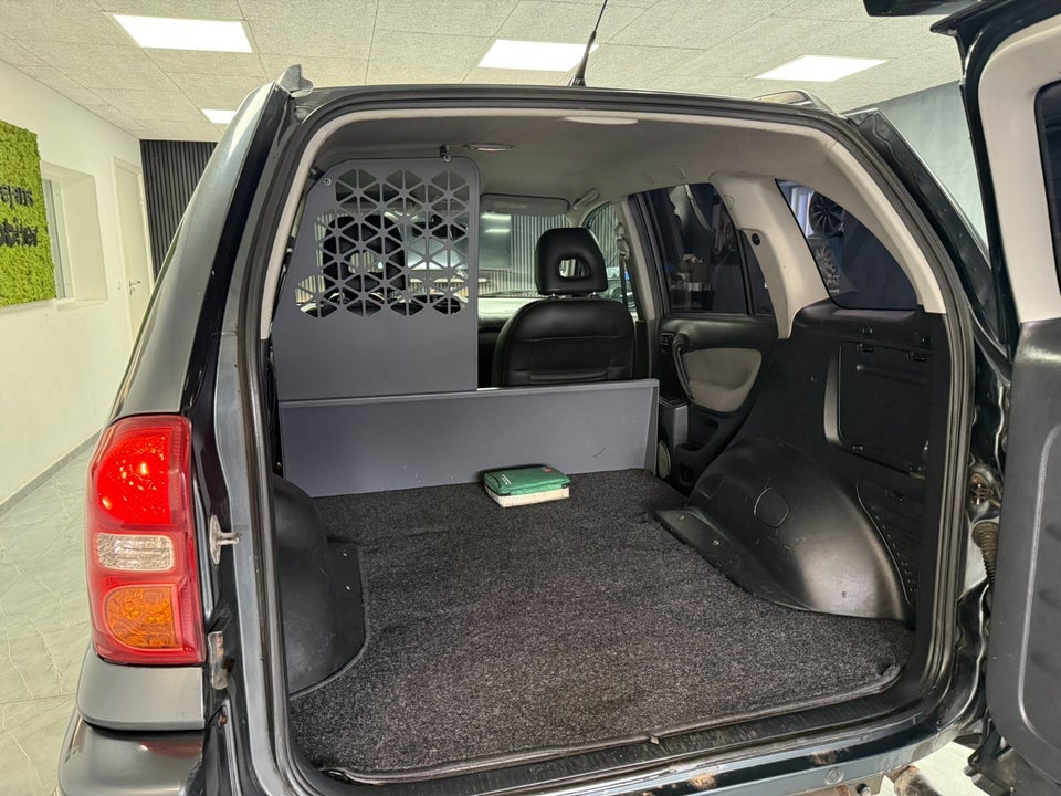 Toyota RAV4 2,0 VVT-i 4x4 5d