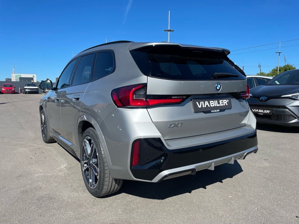 BMW iX1 eDrive20 M-Sport 5d