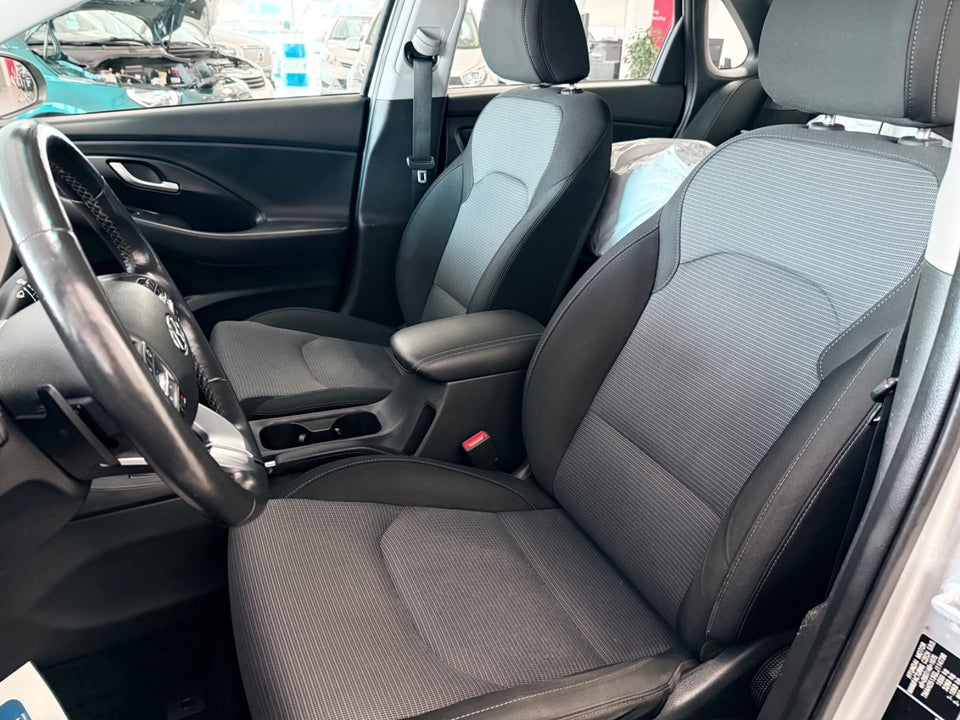 Hyundai i30 1,4 T-GDi Life Komfort DCT 5d