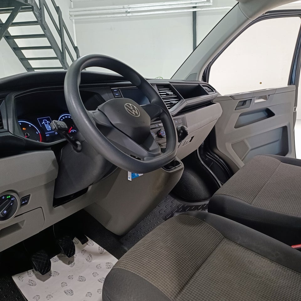 VW Transporter 2,0 TDi 150 Kassevogn lang
